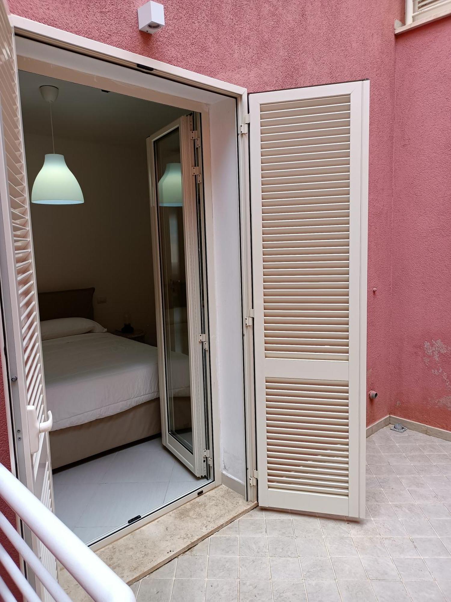 Luxury Beach House Порто Санто Стефано Экстерьер фото